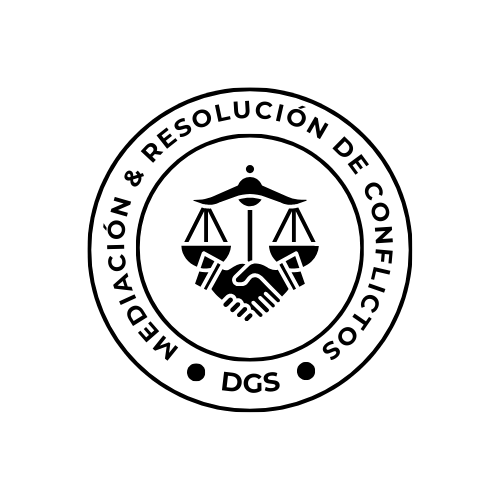 Logotipo de Pagina WEB, DGS Mediación en Negro y Blanco, con balanza en el centro